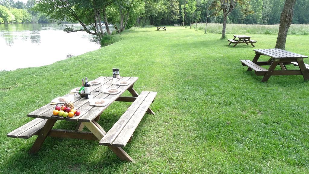 Terre D'Histoire - Baignade - Canoe - Piste Cyclable A 100 M Castelnaud La Chapelle Bagian luar foto